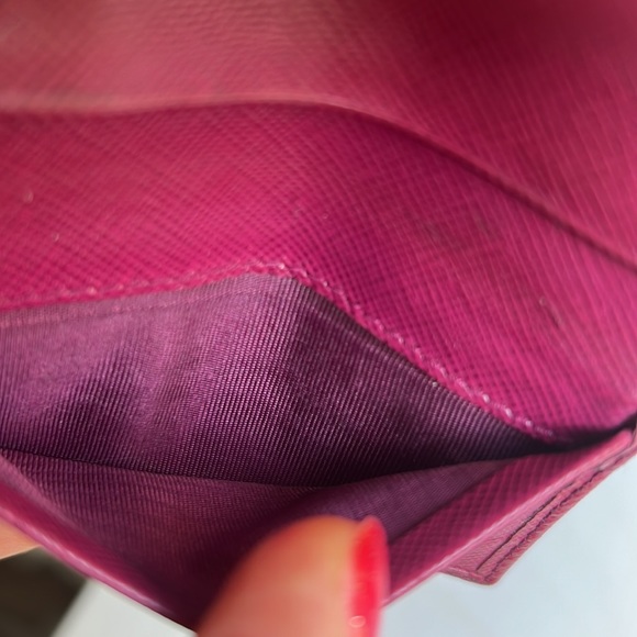 Auth. PRADA Gather Leather 6 Ring Key Case Wallet Pink Gold Tone Hardware Logo - Picture 17 of 17